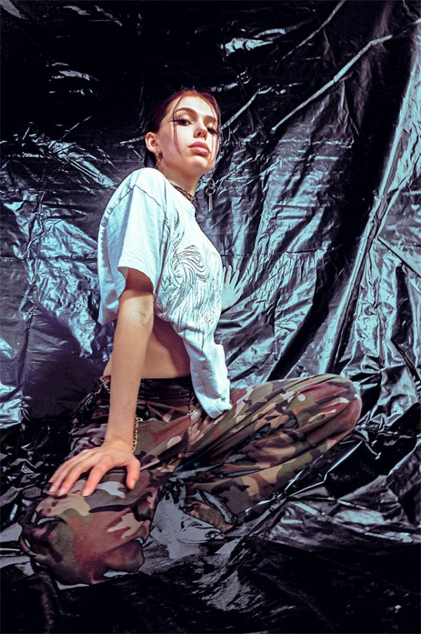 “Trivial Art” HANDMADE [Oversized] T‘ White